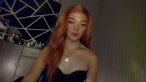 Ms Ella online show from December 8, 2:41 pm