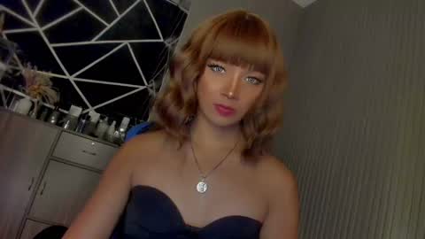 Ms Ella online show from January 30, 11:55 am