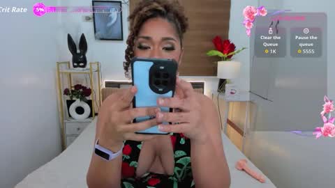 Curlee Lopez online show from February 24, 4:00 pm