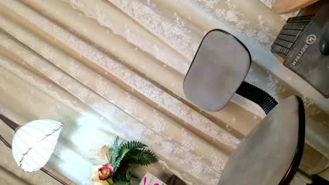 Chloe online show from April 19, 5:08 am