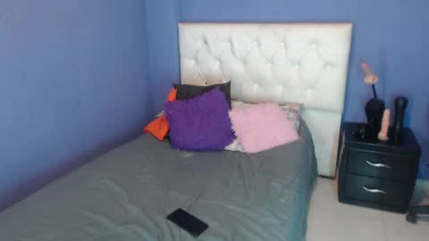 ts_party online show from April 16, 6:14 am