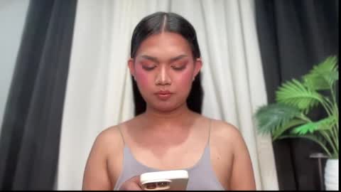 Lily online show from May 25, 10:01 am