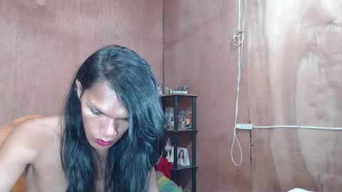 Ur Lovely Pricious online show from May 11, 2:17 am