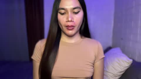 urhottylicious_cum online show from July 2, 11:37 am