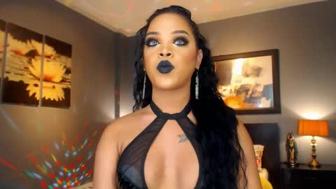 UrMajestyTyra online show from April 17, 1:52 am