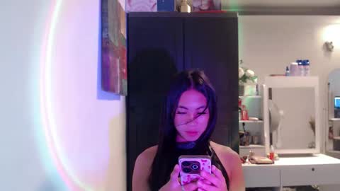 urpretty_mistake online show from April 23, 3:58 pm