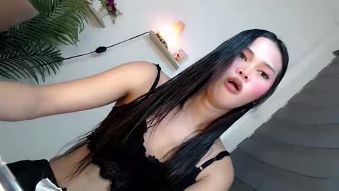 ursandra_xx online show from January 19, 5:16 am
