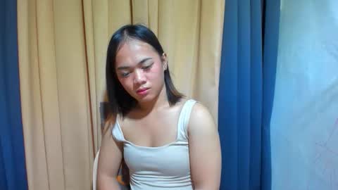 urslutty_mayie online show from February 19, 2:19 am