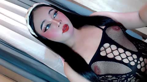 JESS - DONT FORGET TO FOLLOW ME AND GIVE ME THUMBS UP online show from November 6, 7:14 pm