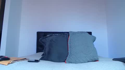 valen_foxxx online show from April 15, 3:28 pm