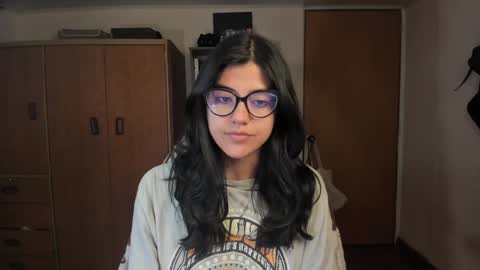 Val  online show from January 7, 3:26 am