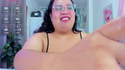 Snapshot of vavavoom_ chatting on January 15, 1:56 am Ahva online show from January 15, 1:56 am