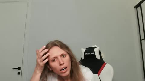 VelvetTGirl online show from February 8, 9:10 pm