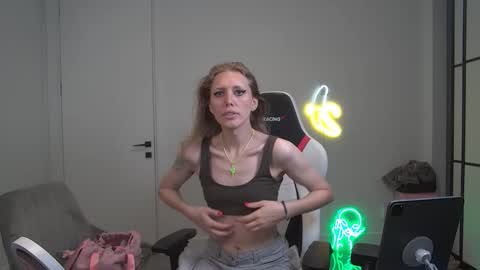 VelvetTGirl online show from March 9, 4:11 pm