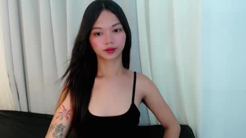 venus_mirage online show from May 28, 6:11 am
