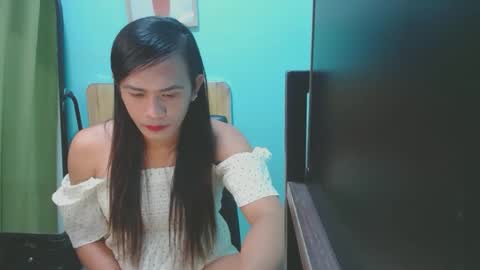 verhenia online show from December 17, 2:23 am