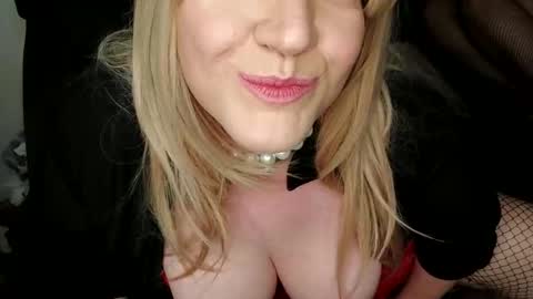 Veronica Black online show from November 3, 8:08 pm