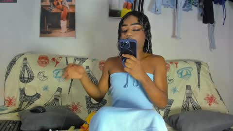 vicky manuela online show from February 8, 10:40 pm
