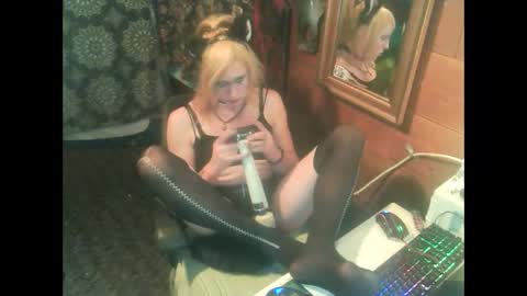 Vie ViXiiiN online show from January 15, 9:24 pm