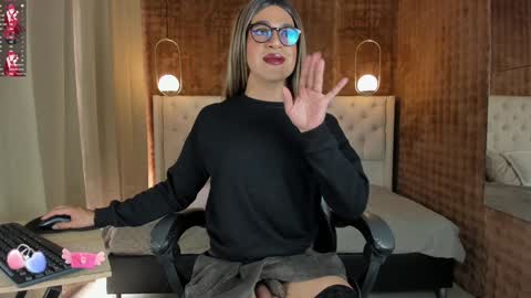 VittaaaPlease help me with your thumbs up its important  online show from January 14, 1:38 pm