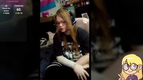 Snapshot of waysoft23 chatting on January 31, 2:48 am Ash online show from January 31, 2:48 am