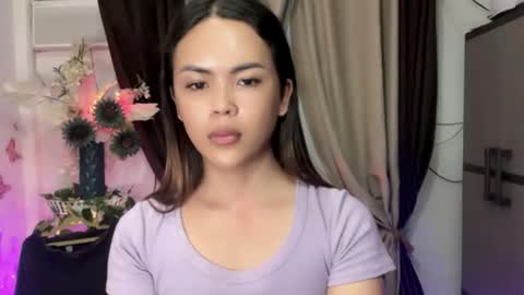 Hi Im LOVIE Please dont forget to follow and thumbs up me online show from March 27, 4:26 am