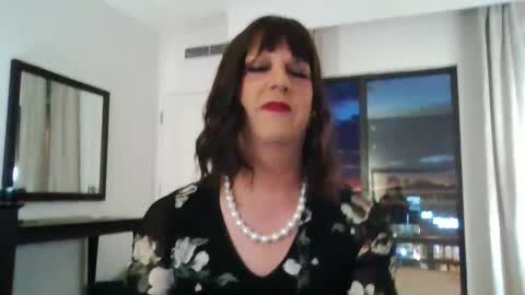 Whisper online show from March 3, 2:00 am