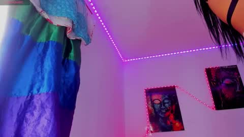 tina online show from November 13, 8:49 pm