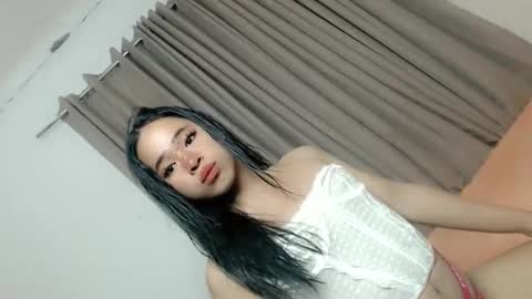 xam_blair_asian online show from May 29, 10:02 am
