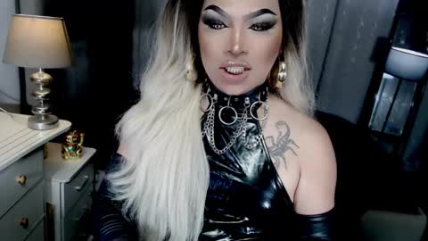 Zhavia online show from December 17, 5:18 pm