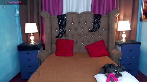 xhugesignificant69x online show from February 4, 1:27 pm