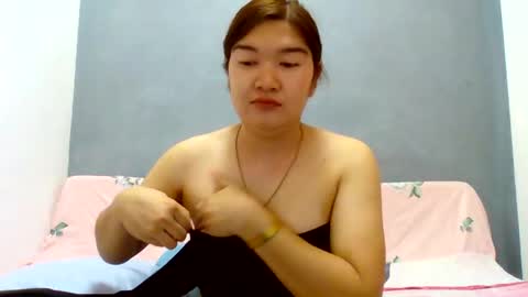 HI IM PAULINE online show from November 8, 1:17 am