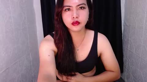 divine online show from March 11, 1:37 am