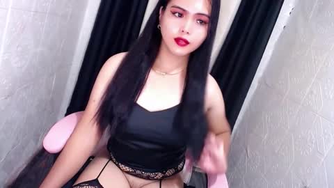 divine online show from October 4, 1:50 am