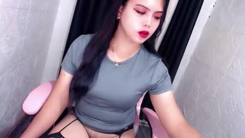 divine online show from October 13, 11:27 pm