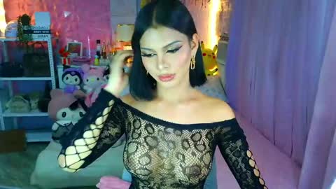 YANG AUDREY LONE online show from April 10, 1:34 am