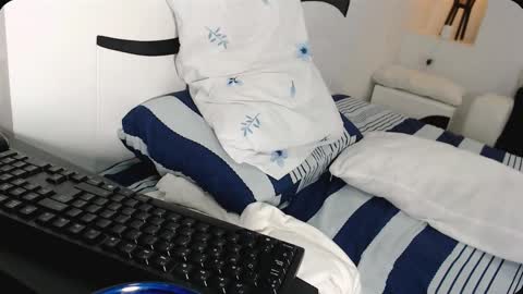 YINAROSS online show from November 18, 9:37 pm