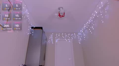 Mikaella - Mika online show from February 16, 8:39 pm