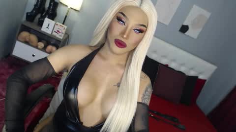 TRICXIEBELLE online show from November 20, 10:21 pm