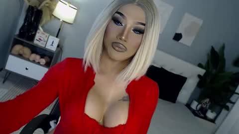 TRICXIEBELLE online show from January 8, 4:33 pm