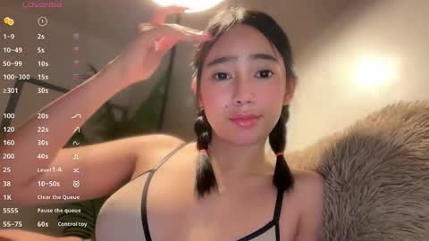 YowgineTheGreat online show from October 24, 10:42 am