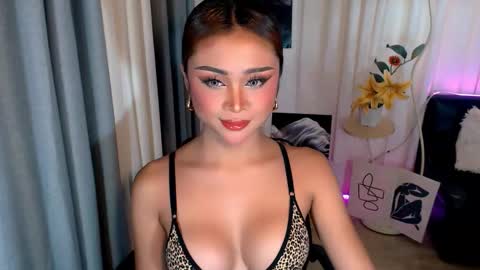 ysabellefox online show from March 24, 8:41 am