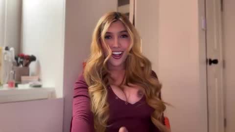 GODDESS SOFIA online show from April 17, 2:09 pm