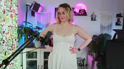 Zoey Ryan online show from July 25, 6:39 pm