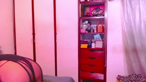 Ella online show from July 14, 3:55 am