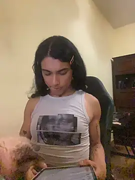 calliemaggotbone online show from June 23, 11:35 pm