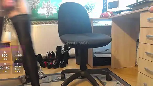 SissyLunaCD online show from January 27, 8:40 am