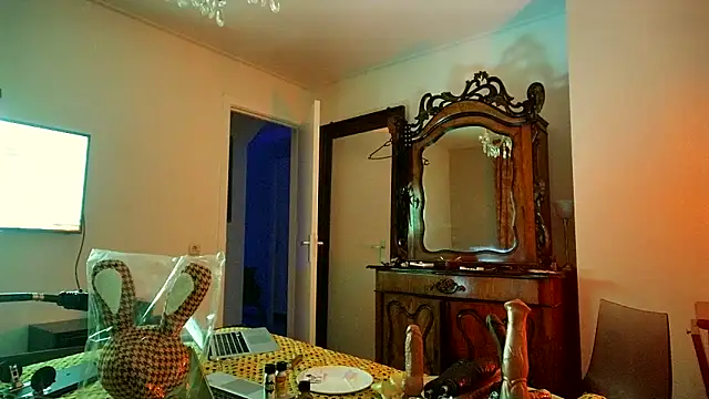 CharlotteVixxens online show from November 21, 1:39 am