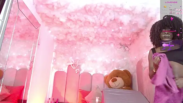 puca ebony online show from March 7, 8:04 pm