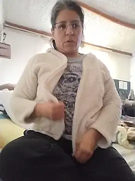 LucifernandaSw online show from January 20, 1:00 pm